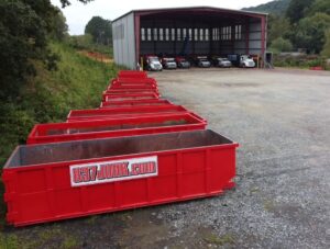 exterior photo of 837 Junk