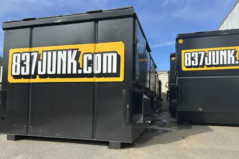 Front End Load Dumpsters for Commercial Use
